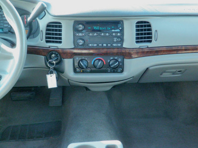 chevrolet impala 2001 silver sedan gasoline 6 cylinders front wheel drive automatic 55318