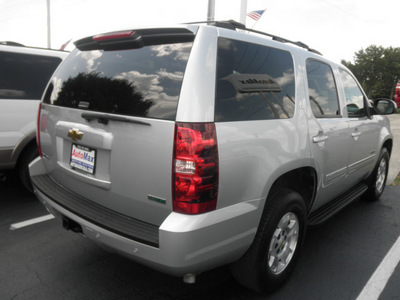 chevrolet tahoe 2011 silver suv lt 8 cylinders automatic 34474