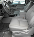 chevrolet tahoe 2011 silver suv lt 8 cylinders automatic 34474
