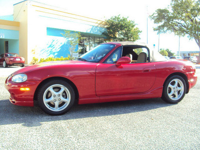 mazda miata 1999 red mx 5 gasoline 4 cylinders rear wheel drive automatic 32901