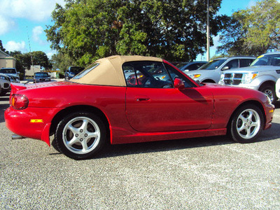 mazda miata 1999 red mx 5 gasoline 4 cylinders rear wheel drive automatic 32901