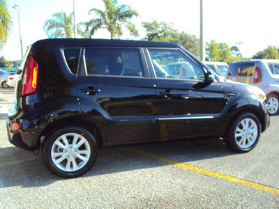 kia soul 2012 black hatchback gasoline 4 cylinders front wheel drive automatic 32901