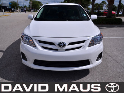 toyota corolla 2011 white sedan le gasoline 4 cylinders front wheel drive automatic 32771