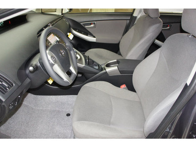 toyota prius 2012 gray hatchback three hybrid 4 cylinders front wheel drive not specified 91731