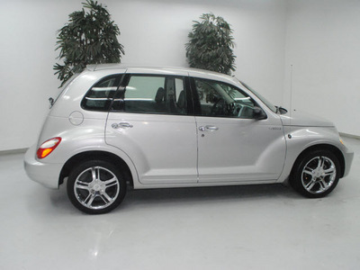 chrysler pt cruiser 2006 silver wagon gasoline 4 cylinders front wheel drive 5 speed manual 91731