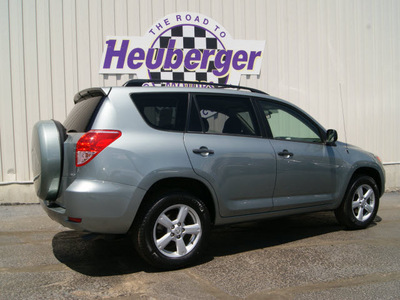 toyota rav4 2006 gray suv gasoline 6 cylinders 4 wheel drive automatic 80905