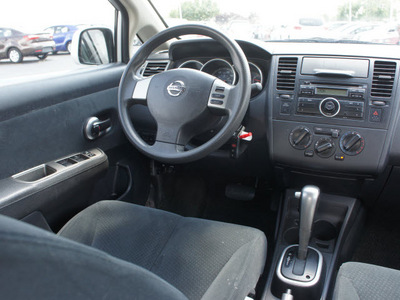 nissan versa 2010 silver sedan gasoline 4 cylinders front wheel drive automatic 19153