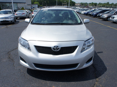 toyota corolla 2009 silver sedan le gasoline 4 cylinders front wheel drive automatic 19153