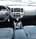 ford escape 2005 silver suv xlt gasoline 6 cylinders front wheel drive 4 speed automatic 77388