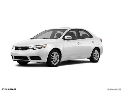 kia forte 2012 white sedan gasoline 4 cylinders front wheel drive not specified 99336