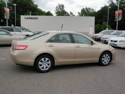 toyota camry 2010 tan sedan le gasoline 4 cylinders front wheel drive automatic 56001