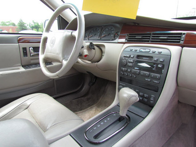 cadillac seville 1997 pearl white sedan sls gasoline v8 front wheel drive automatic 61008