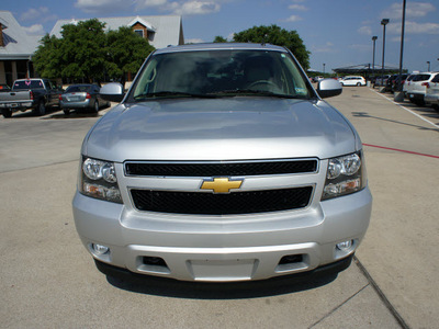 chevrolet suburban 2012 silver suv lt flex fuel 8 cylinders 4 wheel drive automatic 76087