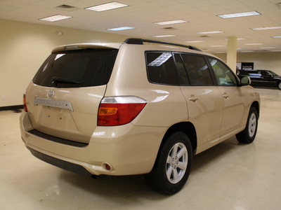 toyota highlander 2010 tan suv se 6 cylinders automatic 27707