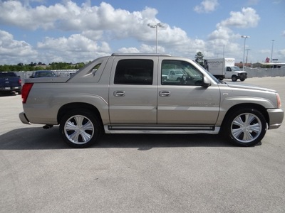 cadillac escalade ext 2002 silver pickup truck gasoline 8 cylinders all whee drive automatic 77388