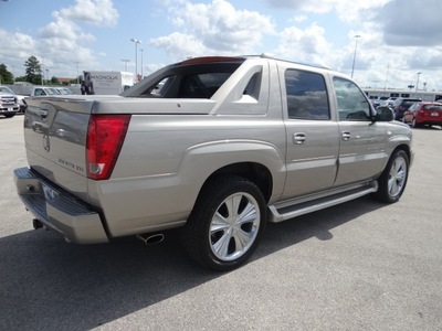 cadillac escalade ext 2002 silver pickup truck gasoline 8 cylinders all whee drive automatic 77388