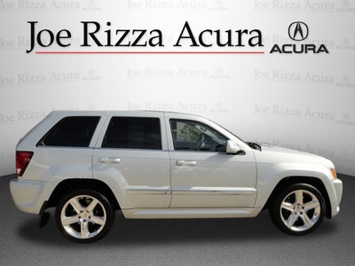 jeep grand cherokee 2007 silver suv srt 8 4x4 gasoline 8 cylinders 4 wheel drive automatic with overdrive 60462