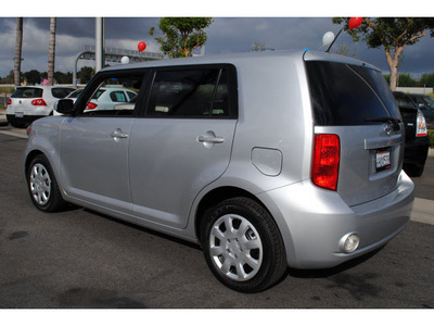 scion xb 2009 silver suv gasoline 4 cylinders front wheel drive automatic 91761