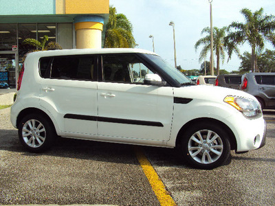 kia soul 2012 white hatchback gasoline 4 cylinders front wheel drive automatic 32901