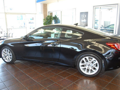 hyundai genesis coupe 2013 black coupe 2 0t gasoline 4 cylinders rear wheel drive automatic 94010