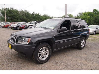 jeep grand cherokee 2004 brilliant black cry suv laredo gasoline 6 cylinders 4 wheel drive automatic with overdrive 07730