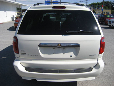 chrysler town and country 2007 white van touring gasoline 6 cylinders front wheel drive automatic 62863