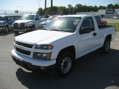 chevrolet colorado 2011 white work truck gasoline 4 cylinders 2 wheel drive automatic 62863