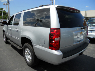 chevrolet suburban 2012 silver suv lt 1500 flex fuel 8 cylinders 4 wheel drive automatic 60007