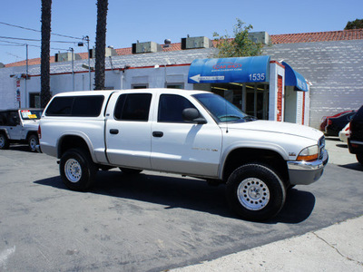 dodge dakota 2000 white slt plus gasoline v8 4 wheel drive automatic 92882