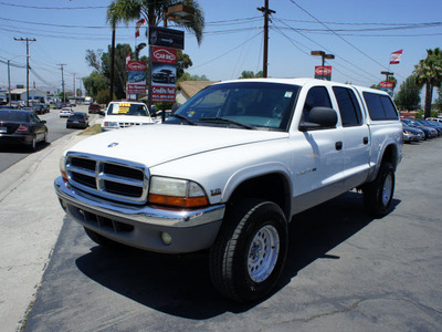 dodge dakota 2000 white slt plus gasoline v8 4 wheel drive automatic 92882