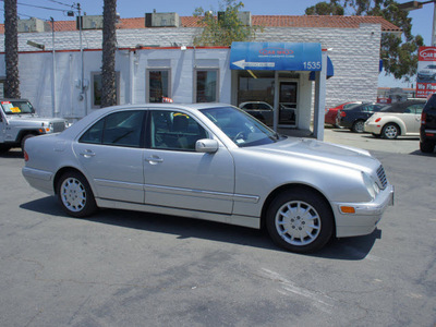 mercedes benz e class 2001 silver sedan e320 gasoline 6 cylinders rear wheel drive automatic 92882