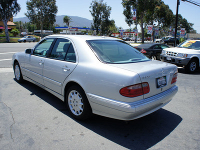 mercedes benz e class 2001 silver sedan e320 gasoline 6 cylinders rear wheel drive automatic 92882