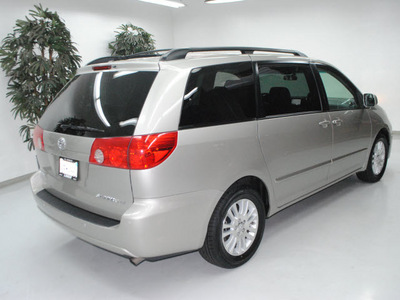 toyota sienna 2008 silver van xle gasoline 6 cylinders front wheel drive automatic 91731