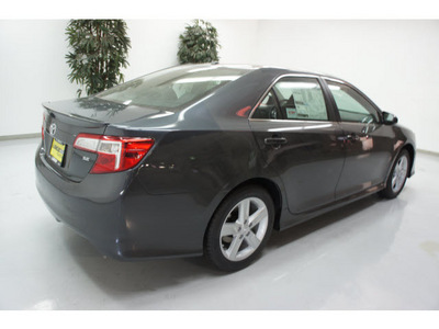 toyota camry 2012 gray sedan se gasoline 4 cylinders front wheel drive automatic 91731