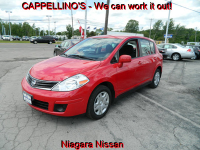 nissan versa 2010 red hatchback gasoline 4 cylinders front wheel drive automatic 14094