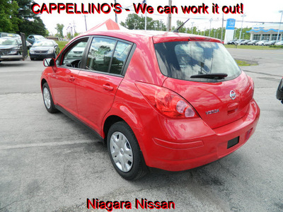 nissan versa 2010 red hatchback gasoline 4 cylinders front wheel drive automatic 14094