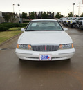 lincoln continental 1996 white sedan 4dr gasoline v8 dohc front wheel drive automatic with overdrive 76108