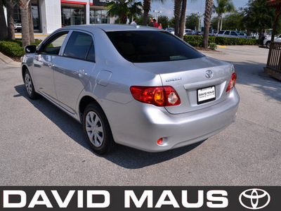 toyota corolla 2010 silver sedan le gasoline 4 cylinders front wheel drive automatic 32771