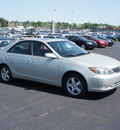 toyota camry 2002 silver sedan se gasoline 4 cylinders front wheel drive automatic 19153