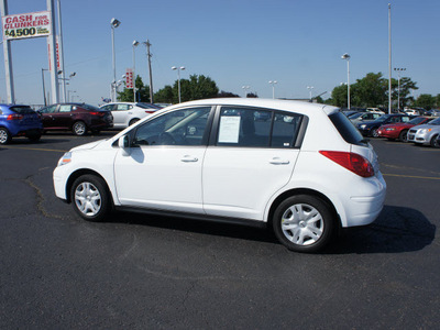 nissan versa 2010 white hatchback gasoline 4 cylinders front wheel drive automatic 19153