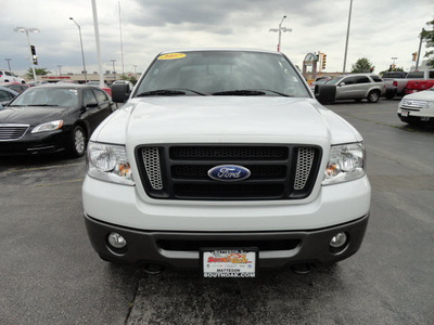 ford f 150 2007 white flareside fx4 gasoline 8 cylinders 4 wheel drive automatic 60443