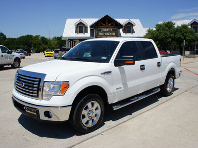 ford f 150 2012 white xlt 6 cylinders automatic 76087