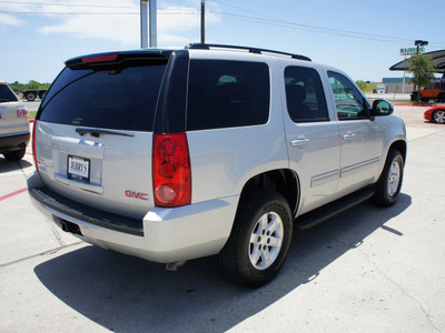 gmc yukon 2010 silver suv flex fuel 8 cylinders 2 wheel drive automatic 76087