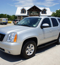 gmc yukon 2010 silver suv flex fuel 8 cylinders 2 wheel drive automatic 76087