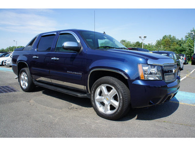 chevrolet avalanche 2009 dark blue suv lt flex fuel 8 cylinders 4 wheel drive automatic 07712