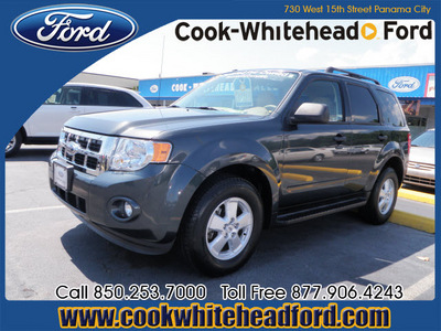 ford escape 2009 lt  green suv xlt gasoline 6 cylinders front wheel drive automatic 32401