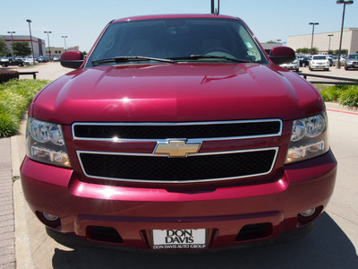 chevrolet tahoe 2007 red suv lt gasoline 8 cylinders rear wheel drive automatic 76018