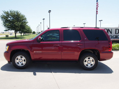 chevrolet tahoe 2007 red suv lt gasoline 8 cylinders rear wheel drive automatic 76018