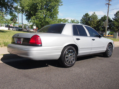 ford crown victoria 2007 silver metallic sedan police interceptor 4 6l gasoline 8 cylinders rear wheel drive automatic 80012