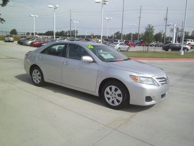 toyota camry 2010 silver sedan le gasoline 4 cylinders front wheel drive automatic 75503